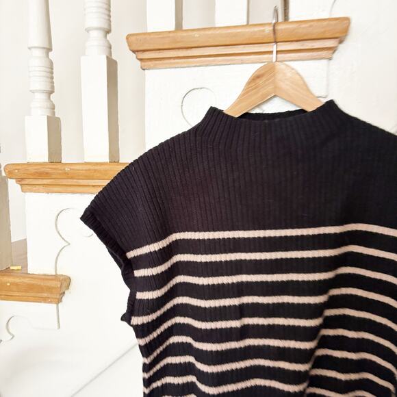 Blu Pepper Black Beige Striped Funnel Neck Sweater Cap Sleeve Knit Top Size L - Picture 3 of 7
